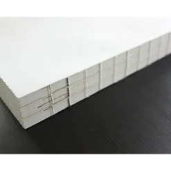 Apica | Cuaderno Premium A4 Silky Red (Cuadros)