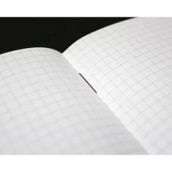 Apica | Cuaderno Premium B5 Silky Red (Cuadrícula)