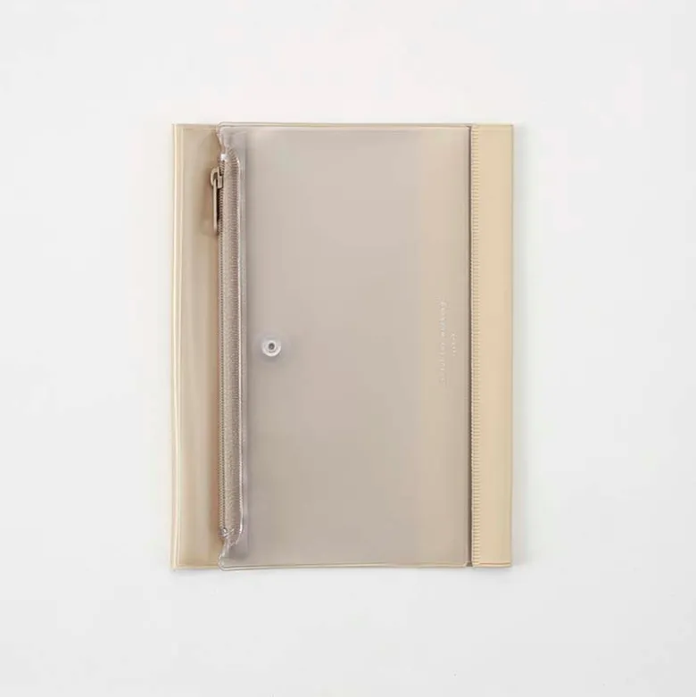 Daigo | Funda Estuche de Plástico Isshoni B6 Beige