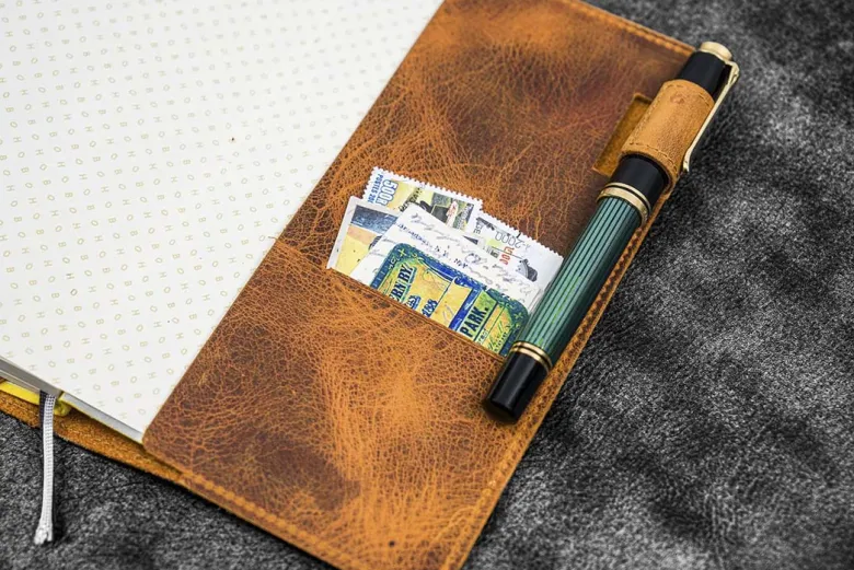 Galen Leather | Funda Leather Slim Hobonichi Weeks Planner Cover Crazy Horse Brown