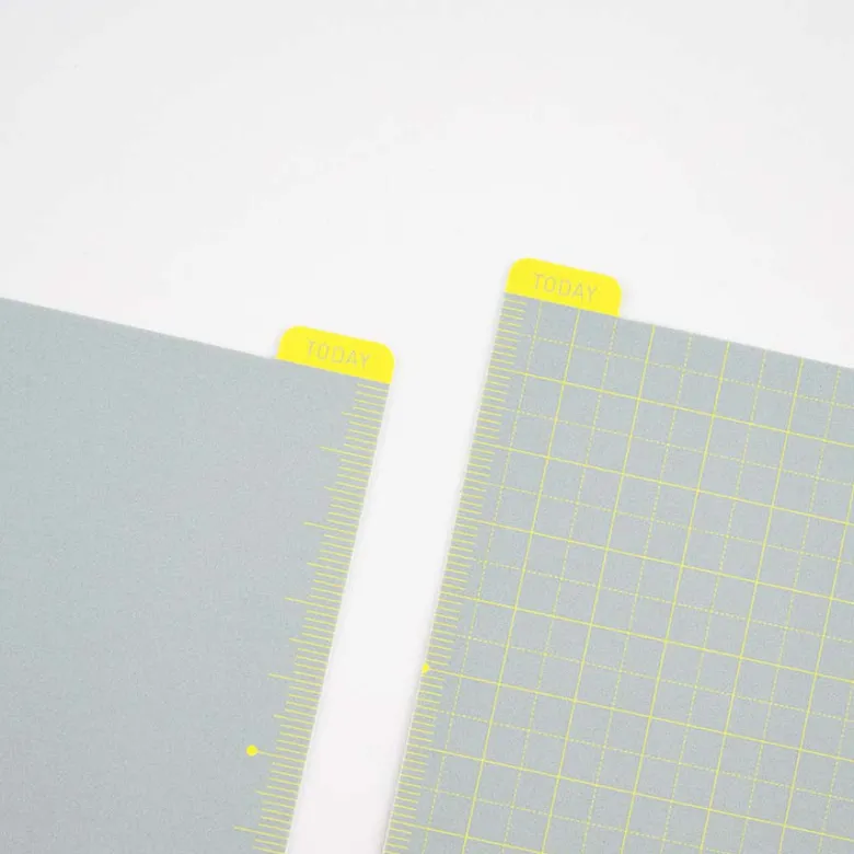 Hobonichi | Plantilla de Escritura Pencil Board A5 Ice Gray x Yellow
