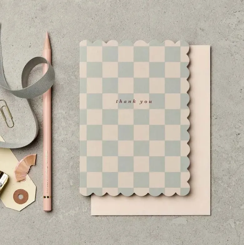 Katie Leamon | Tarjeta de Felicitación Scallop Thank You Chequer