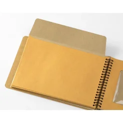 Traveler's Company | Cuaderno con Espiral B6 Sobres Visibles
