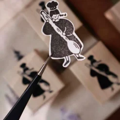YiEr | Sello Spoon Girl